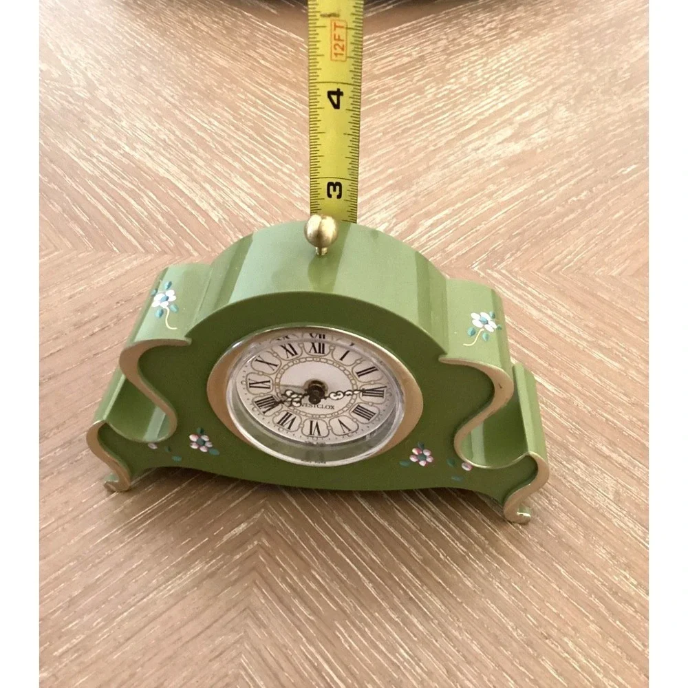 WESTCLOX GREEN PAINTED PLASTIC SHELF DESK MANTEL ALARM CLOCK VINTAGE **WORKS**